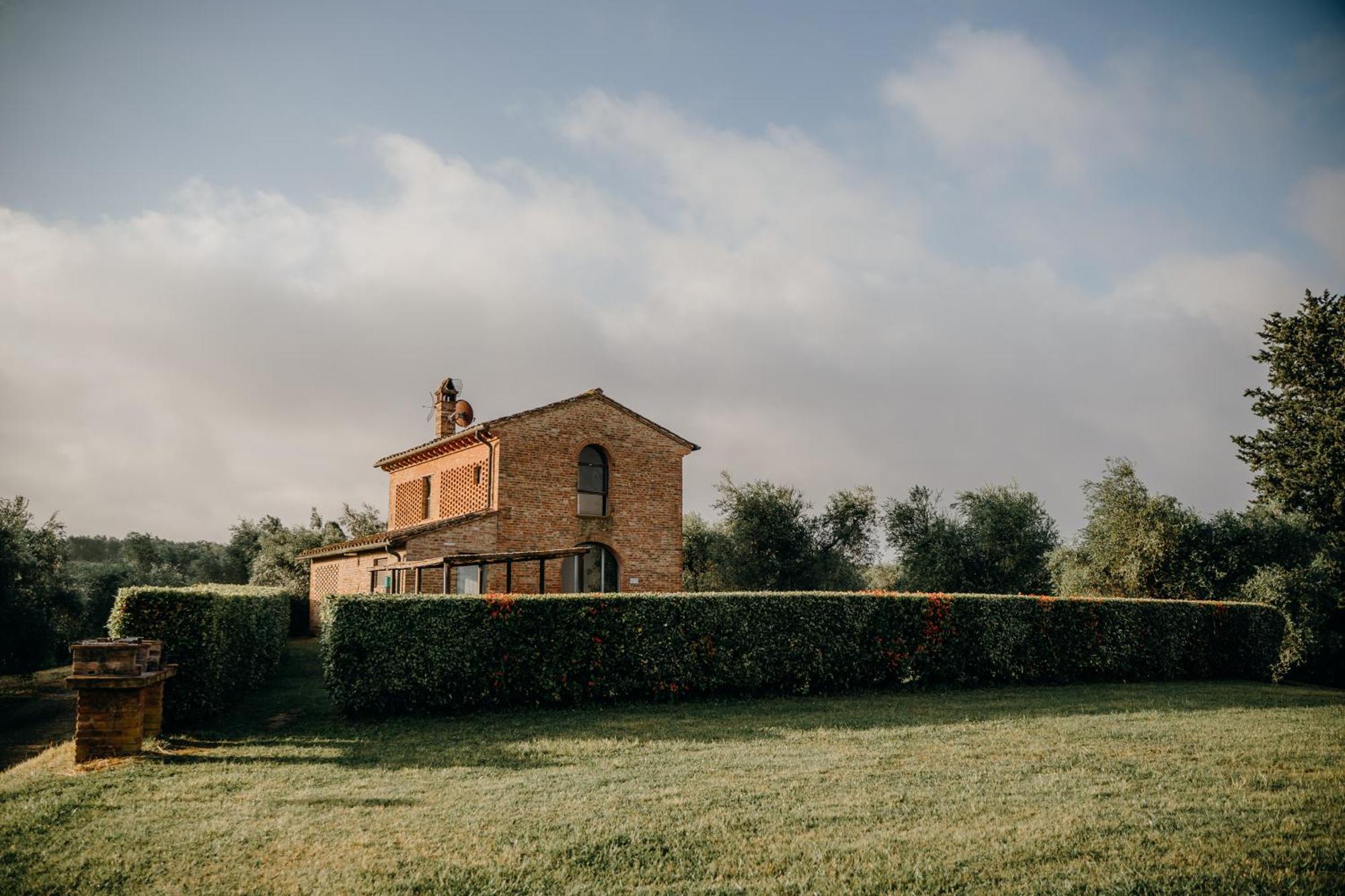 Fattoria Di Colleoli Guest House Exterior photo