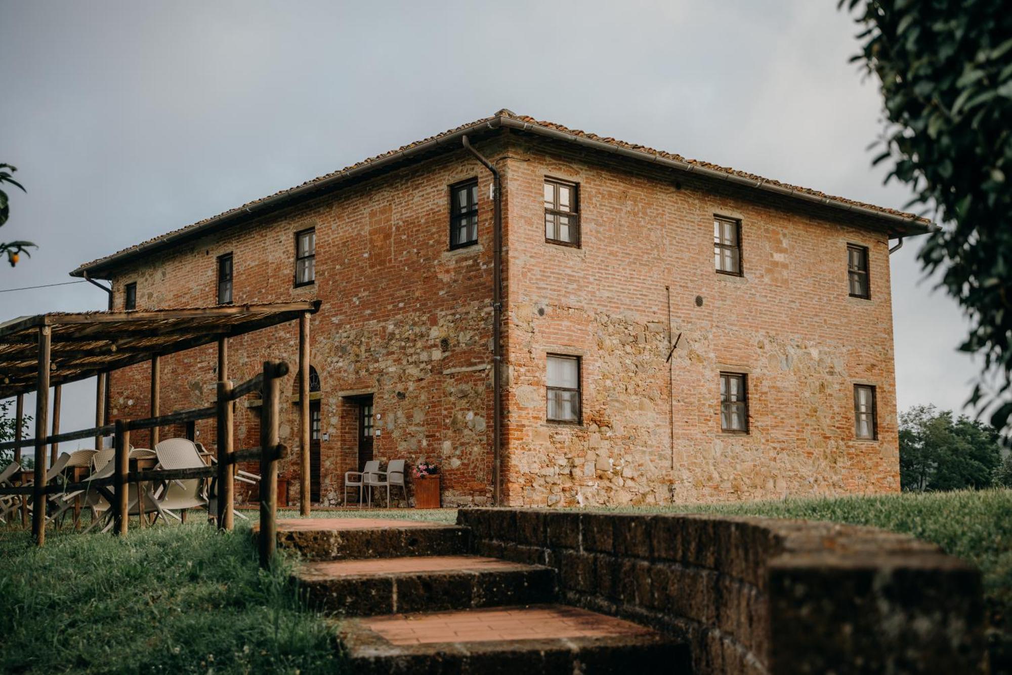 Fattoria Di Colleoli Guest House Exterior photo
